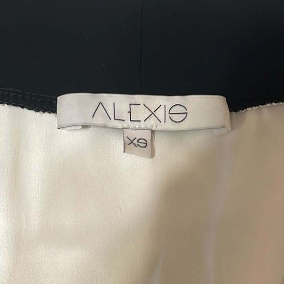 Alexis Adelaide Blouse - Picture 8 of 10